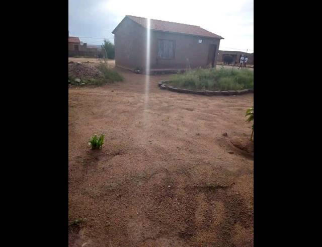 2 BEDROOM HOUSE FOR SALE IN WINTERVELDT WARD 3